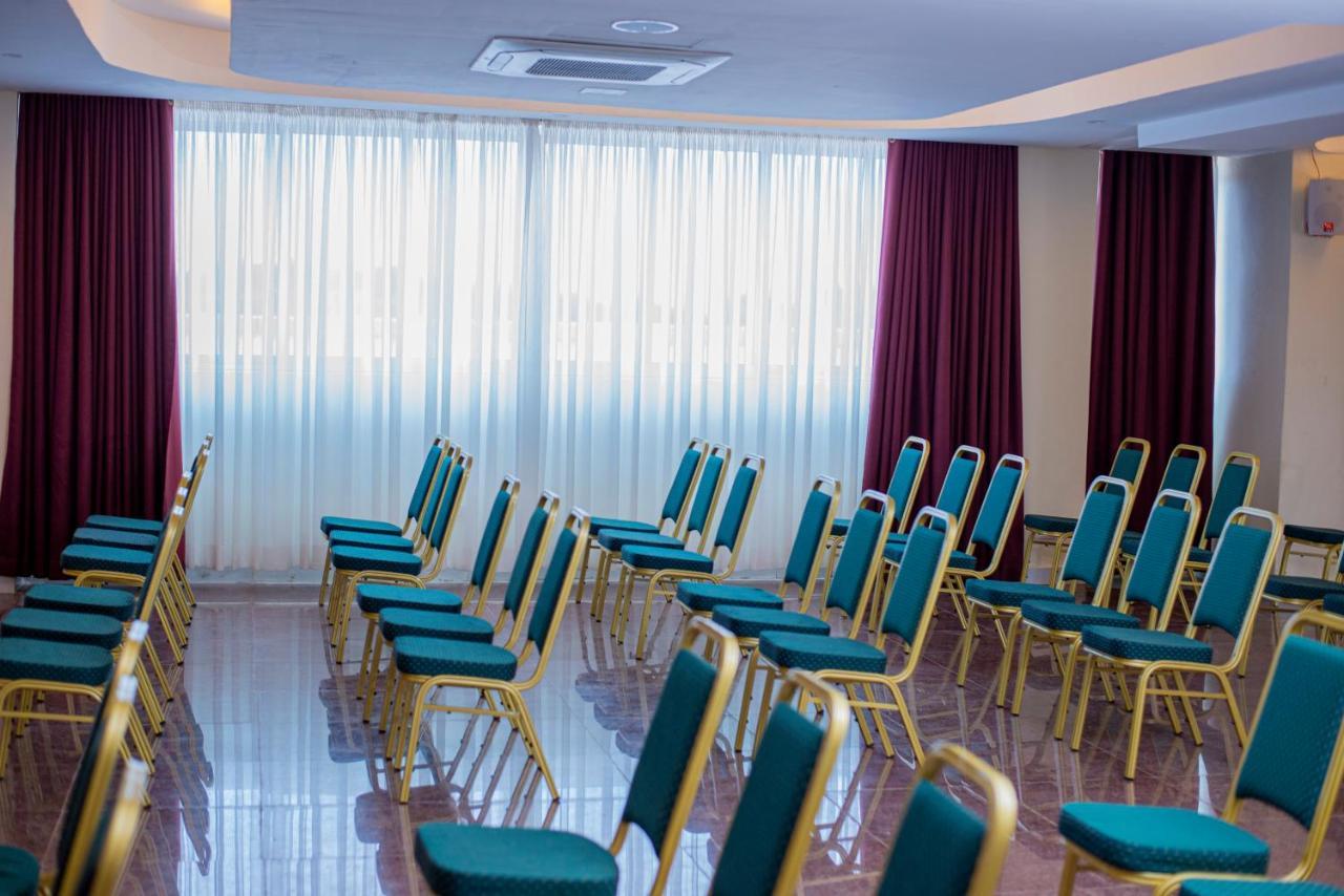 Koki Hotel Kampala Bagian luar foto