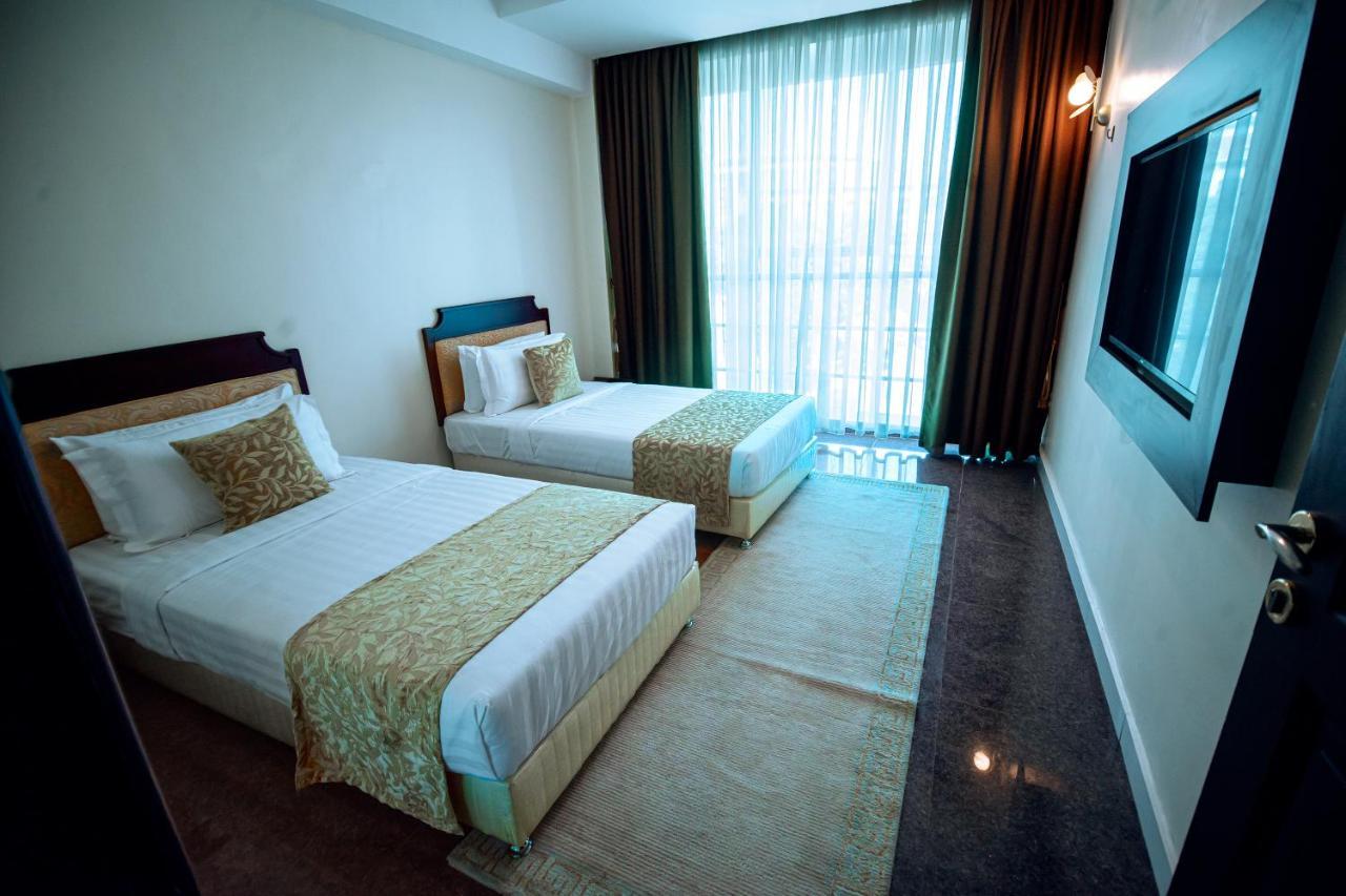 Koki Hotel Kampala Bagian luar foto