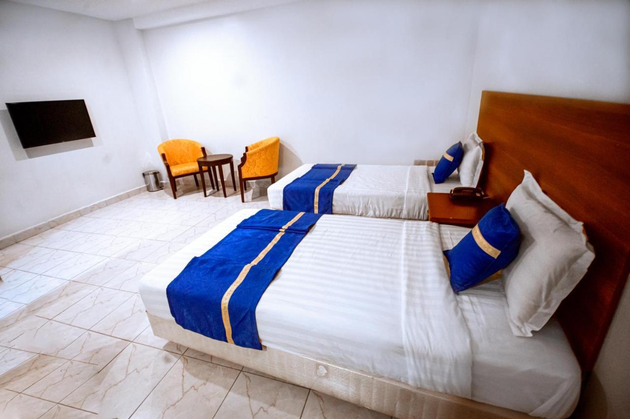 Koki Hotel Kampala Bagian luar foto