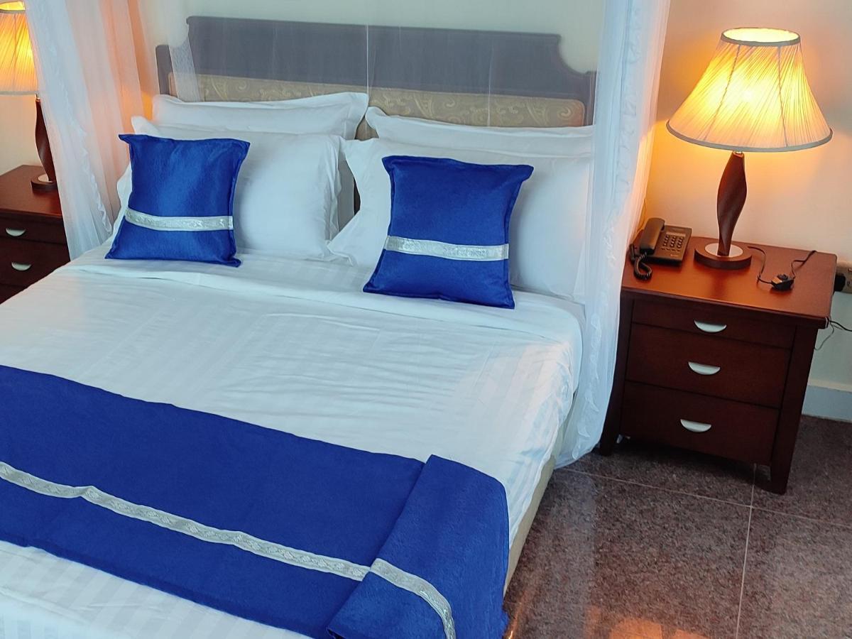 Koki Hotel Kampala Bagian luar foto