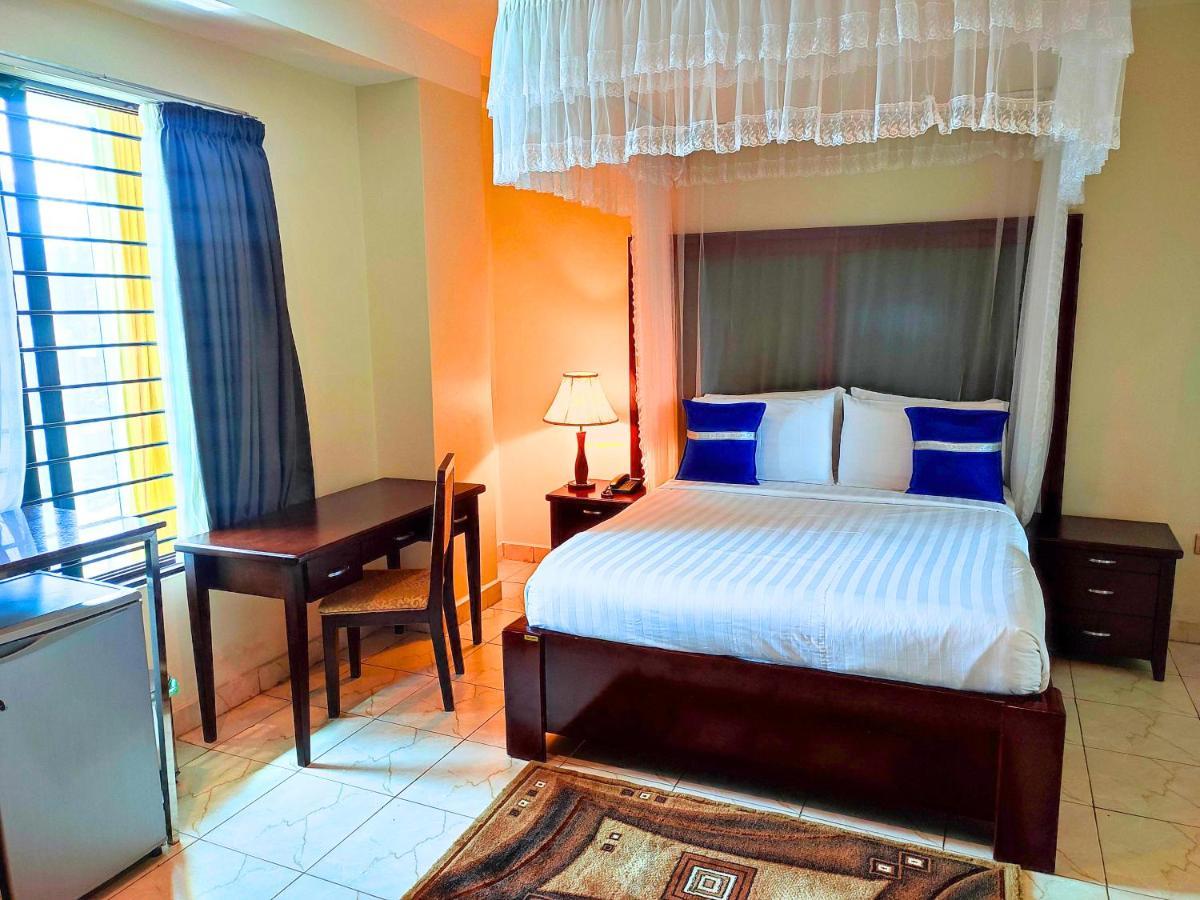 Koki Hotel Kampala Bagian luar foto