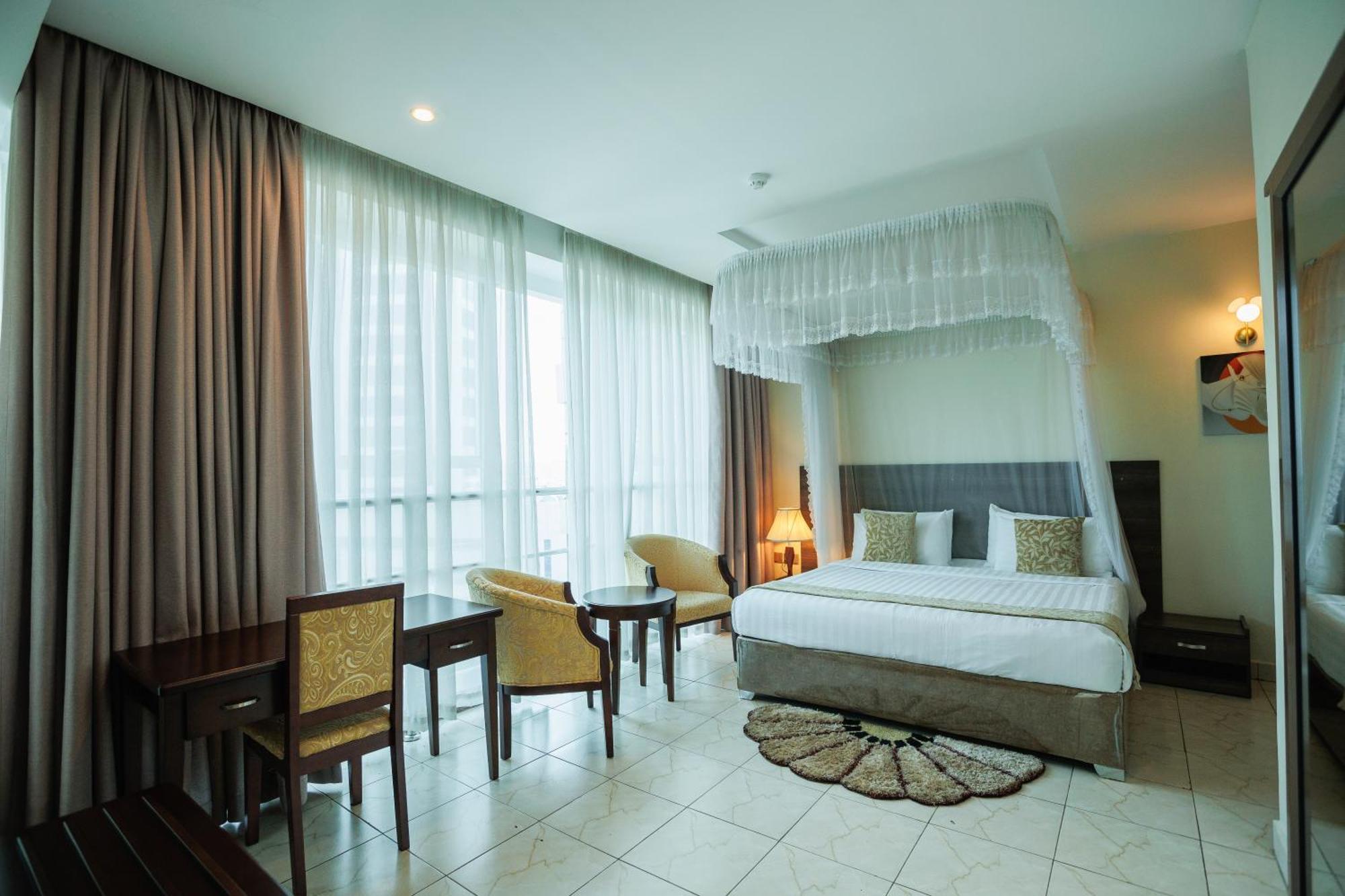 Koki Hotel Kampala Bagian luar foto