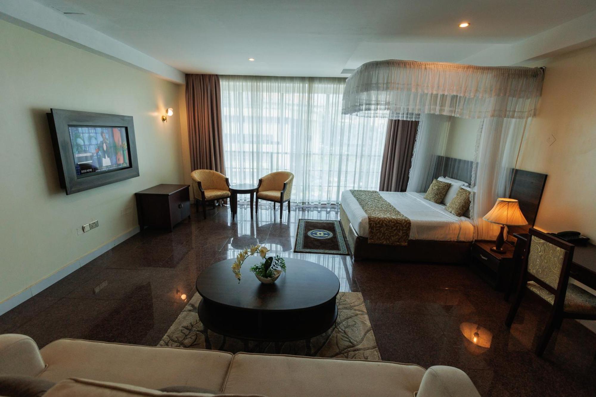 Koki Hotel Kampala Bagian luar foto