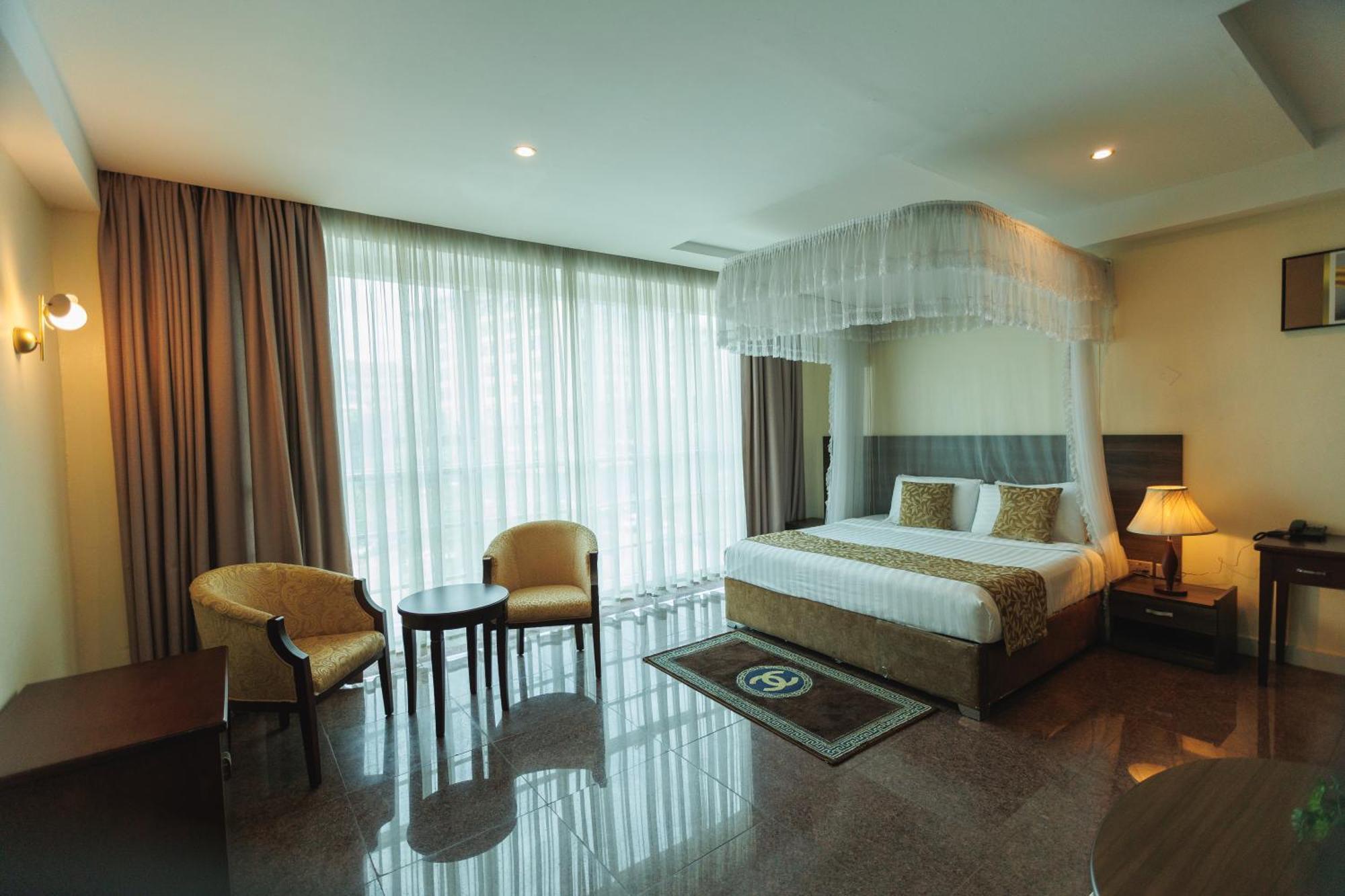 Koki Hotel Kampala Bagian luar foto