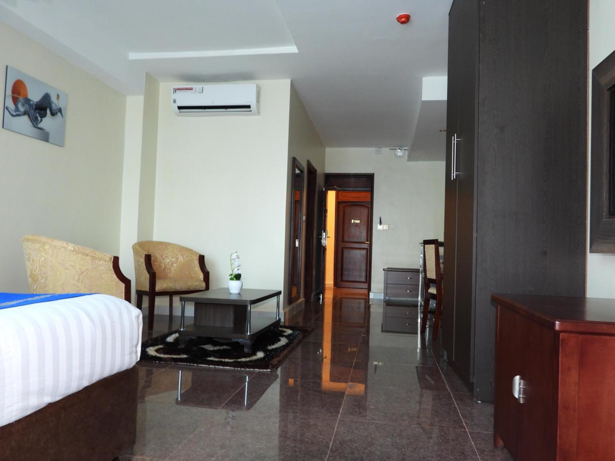 Koki Hotel Kampala Bagian luar foto