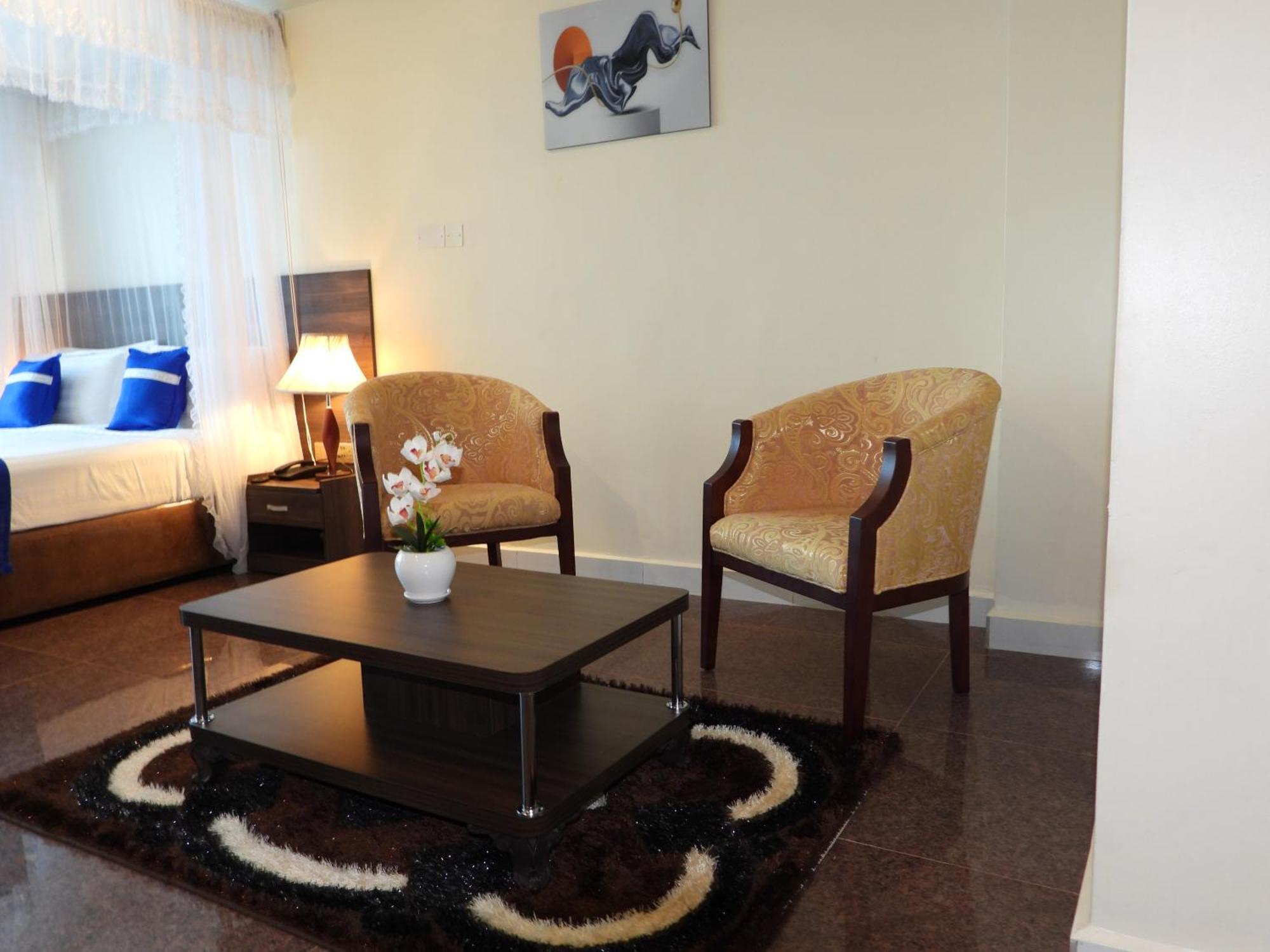 Koki Hotel Kampala Bagian luar foto